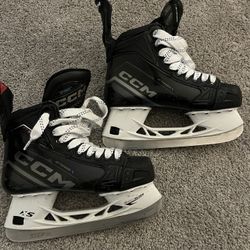 Hockey skates