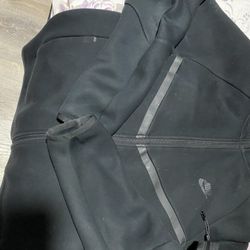 Nike Tech Size Small 