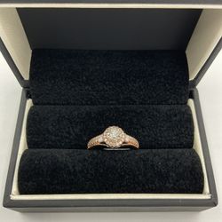 10KT ROSE GOLD LADIES WEDDING RING W/ DIAMONDS APPROX .60CT TDW 3.0GR RING SIZE 6.5