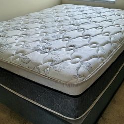 NEW QUEEN-SIZE PILLOW TOP MATTRESS AND BOX SPRING 🆕️