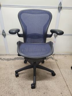 Herman Miller Aeron Size B Computer Desk Ergonomic Task Office Chair, Lumbar Pad