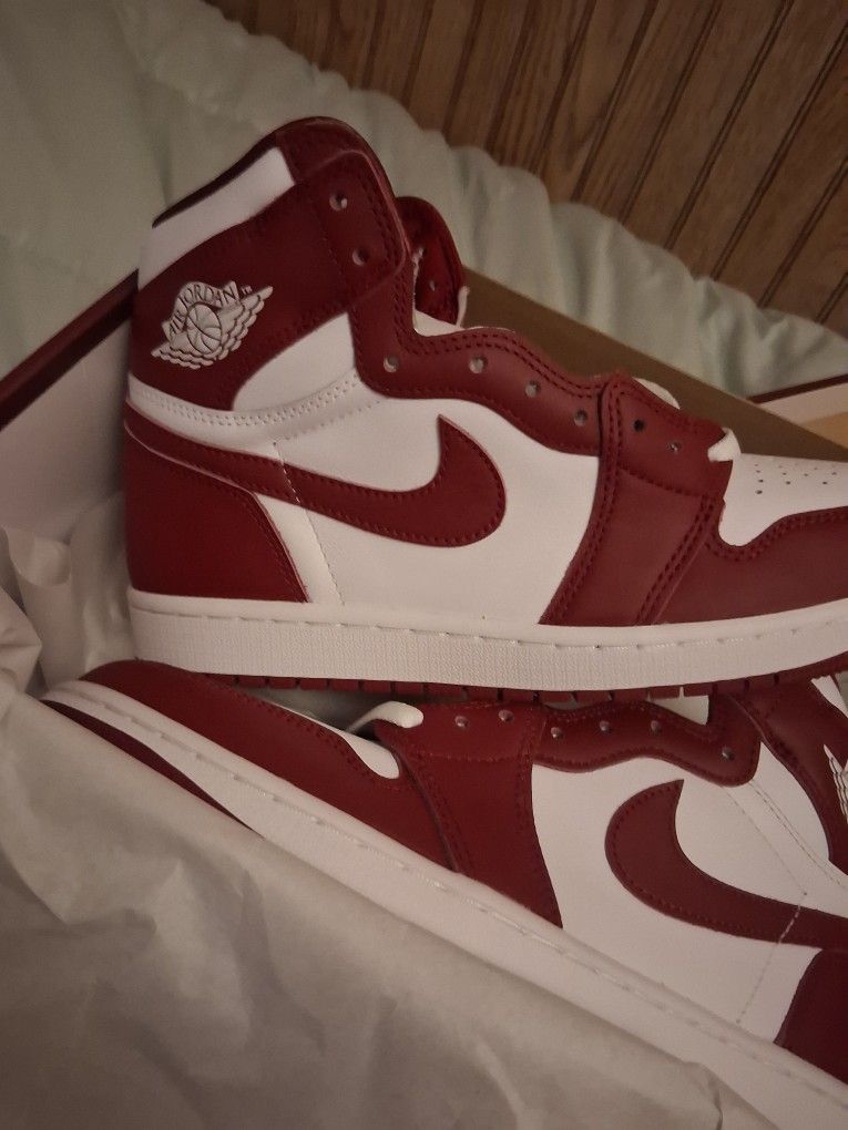 Retro Nike Air Jordan's 1 Size 9 , New In Box