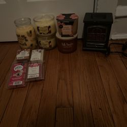 Assorted Candles And Wax Melts 