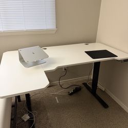  Daycia Height Adjustable L- Shape Standing Desk
