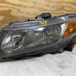 2016 - 2017  Honda Civic Left Hand Side Headlight W/ Amber Turn Signal AHRI5PP2 AD0124