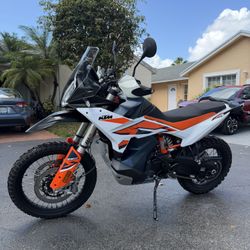 KTM 890 Adventure R 2024
