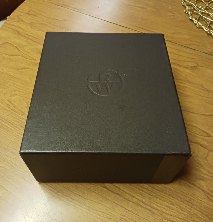 RW Watch Box