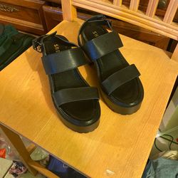 She & In Chunky Heel