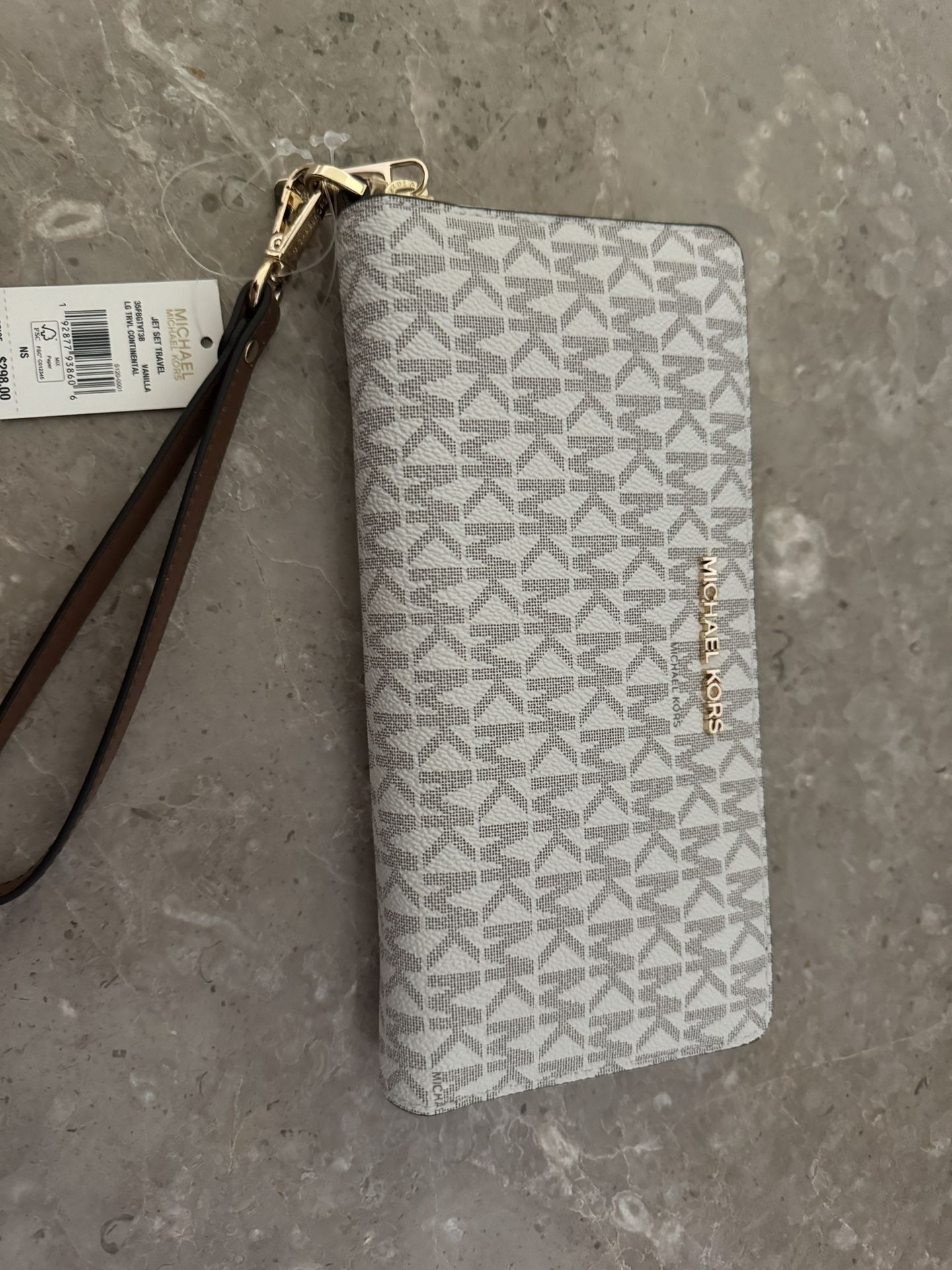 Brand New Michael Kors Wallet Wristlet 