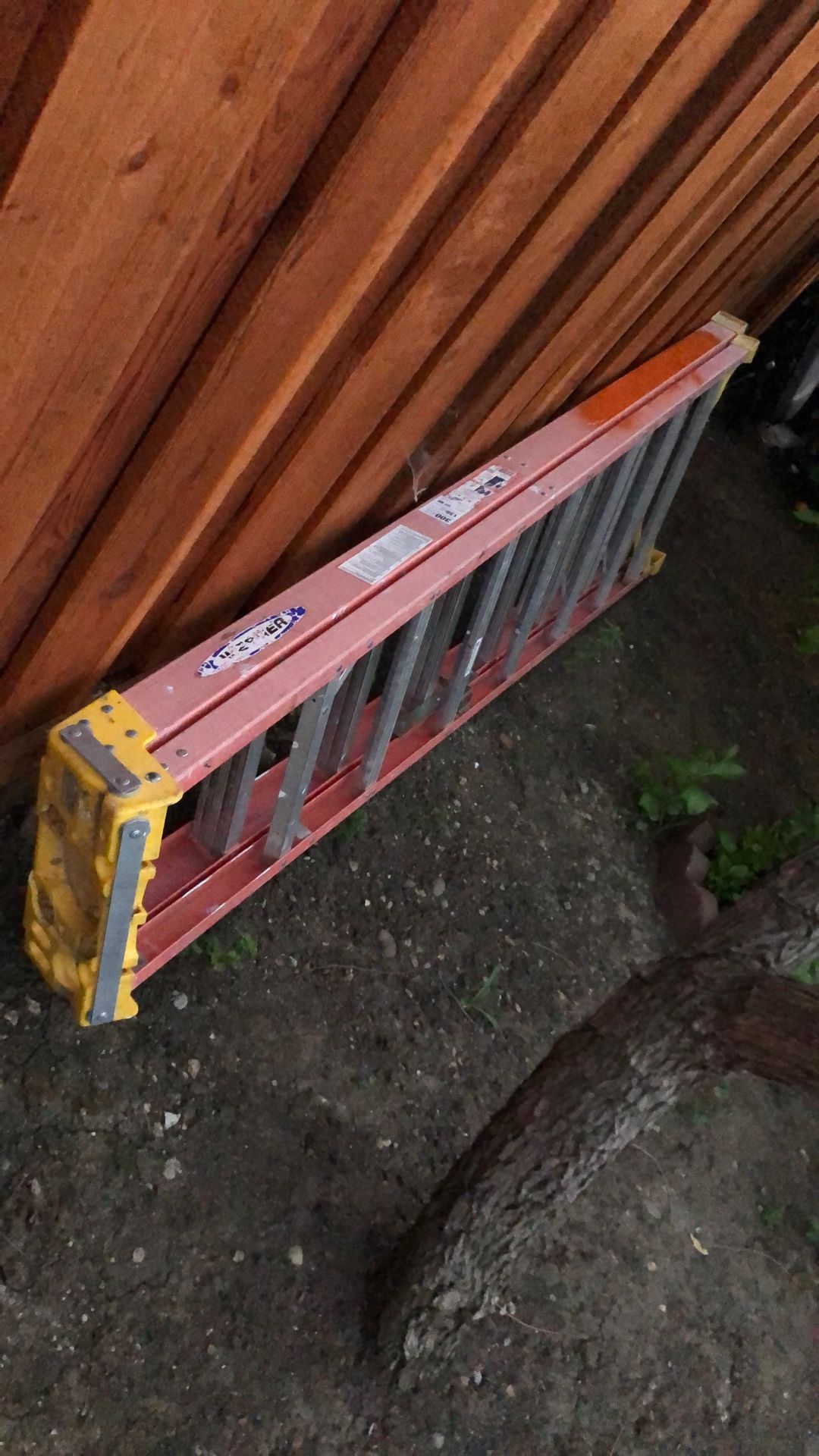 Weber Fiber Optic 8ft Construction  Ladder🪜 In Excellent Condition 