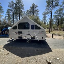 Pop Up Camping Trailer In Excellent Condition, Like New.