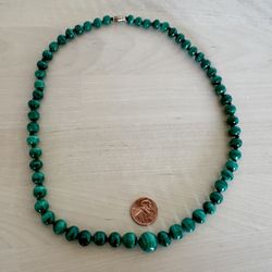 Vintage Hand Crafted Natural Green malachite beads graduated necklace 20”