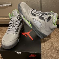 Jordan Retro 5 Grade School Size 6.5