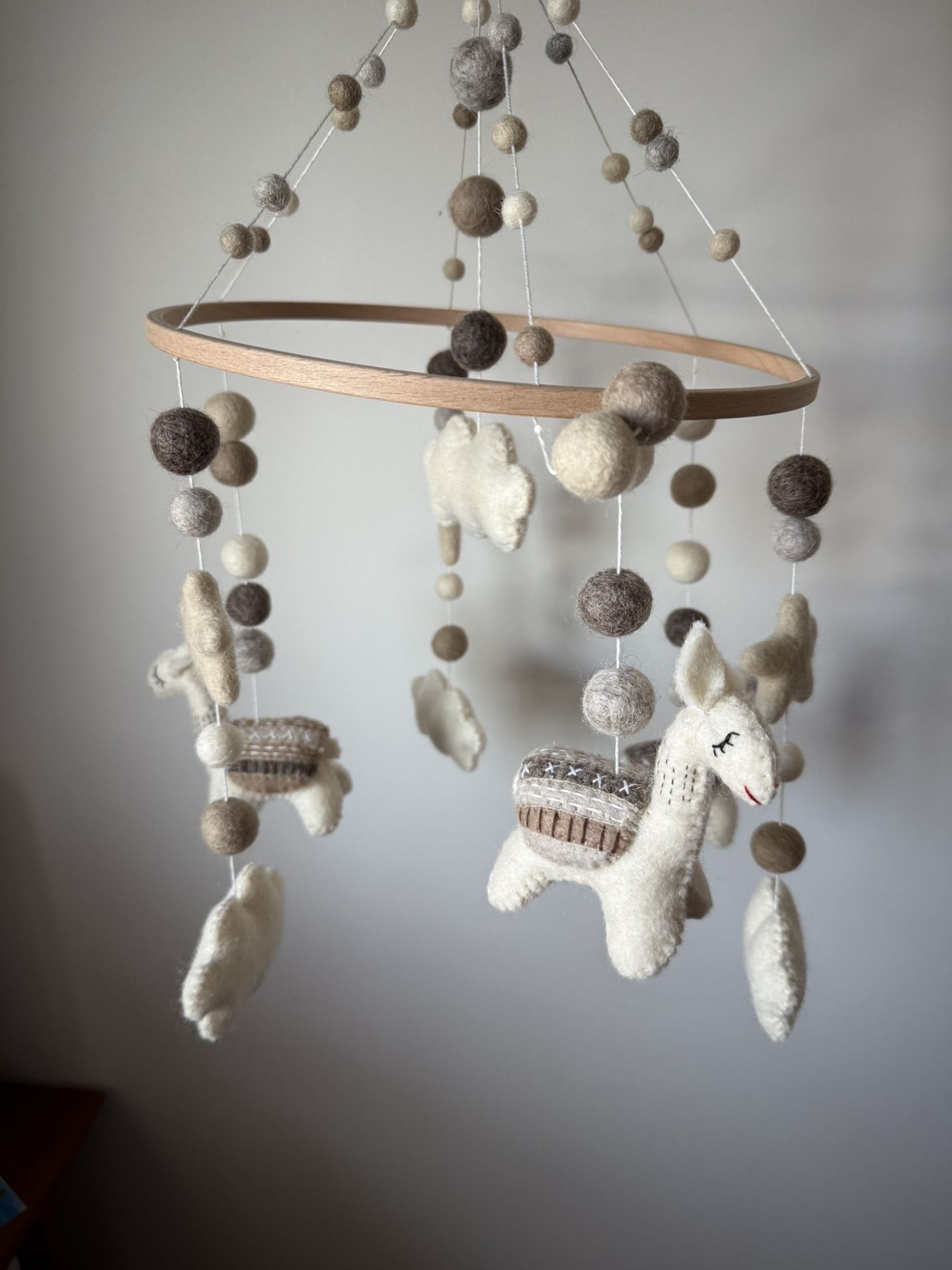 Baby Mobile Llamas