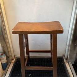 Saddle Stool 24”