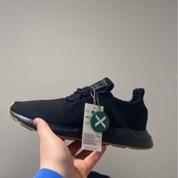 Brand New Adidas Swift Run 