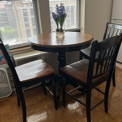 Tall Table With 3 Chairs