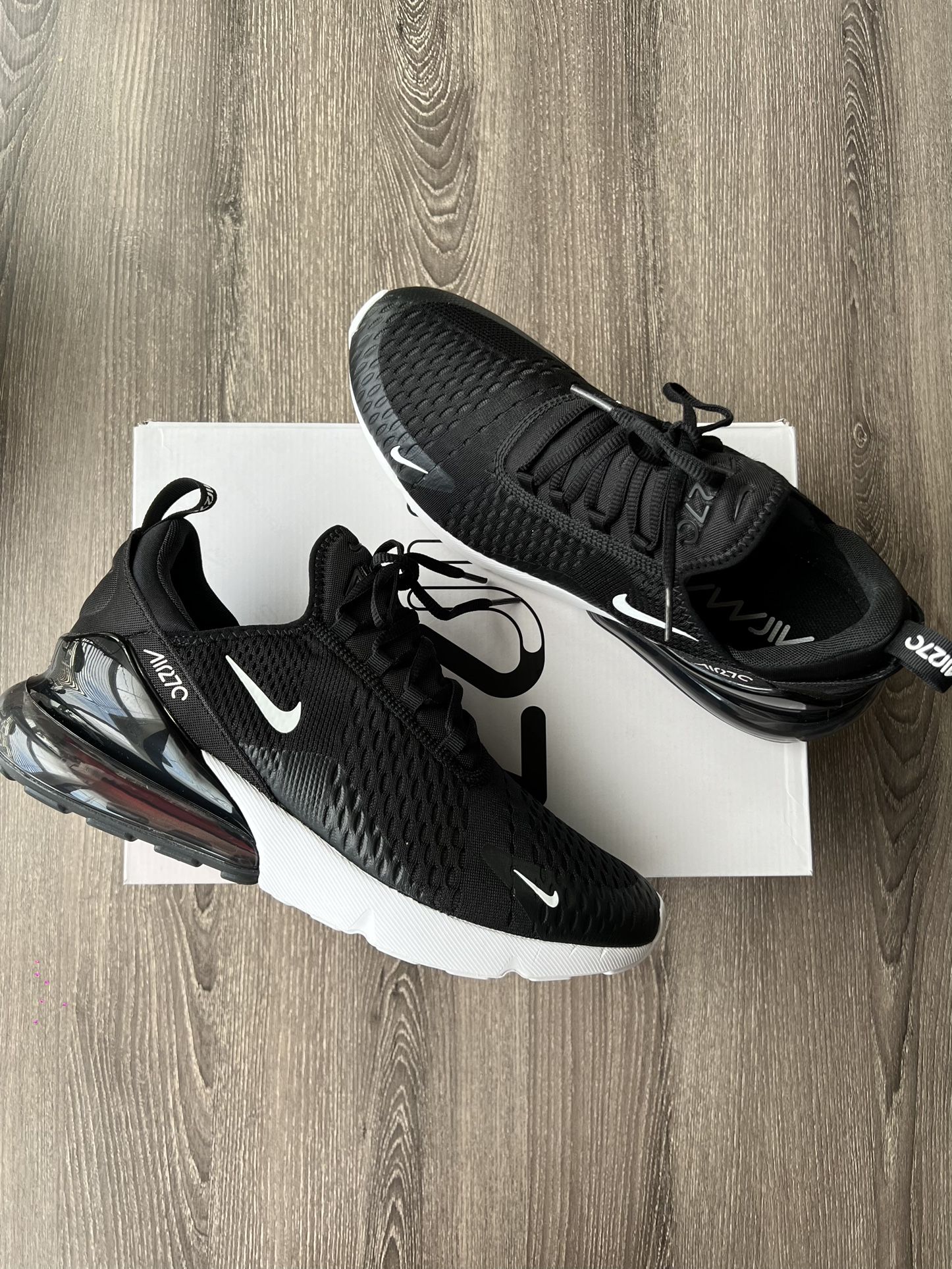 New Nike Air Max 270 Black White Sz. 10 Men’s/ 11.5 Women’s Sneakers