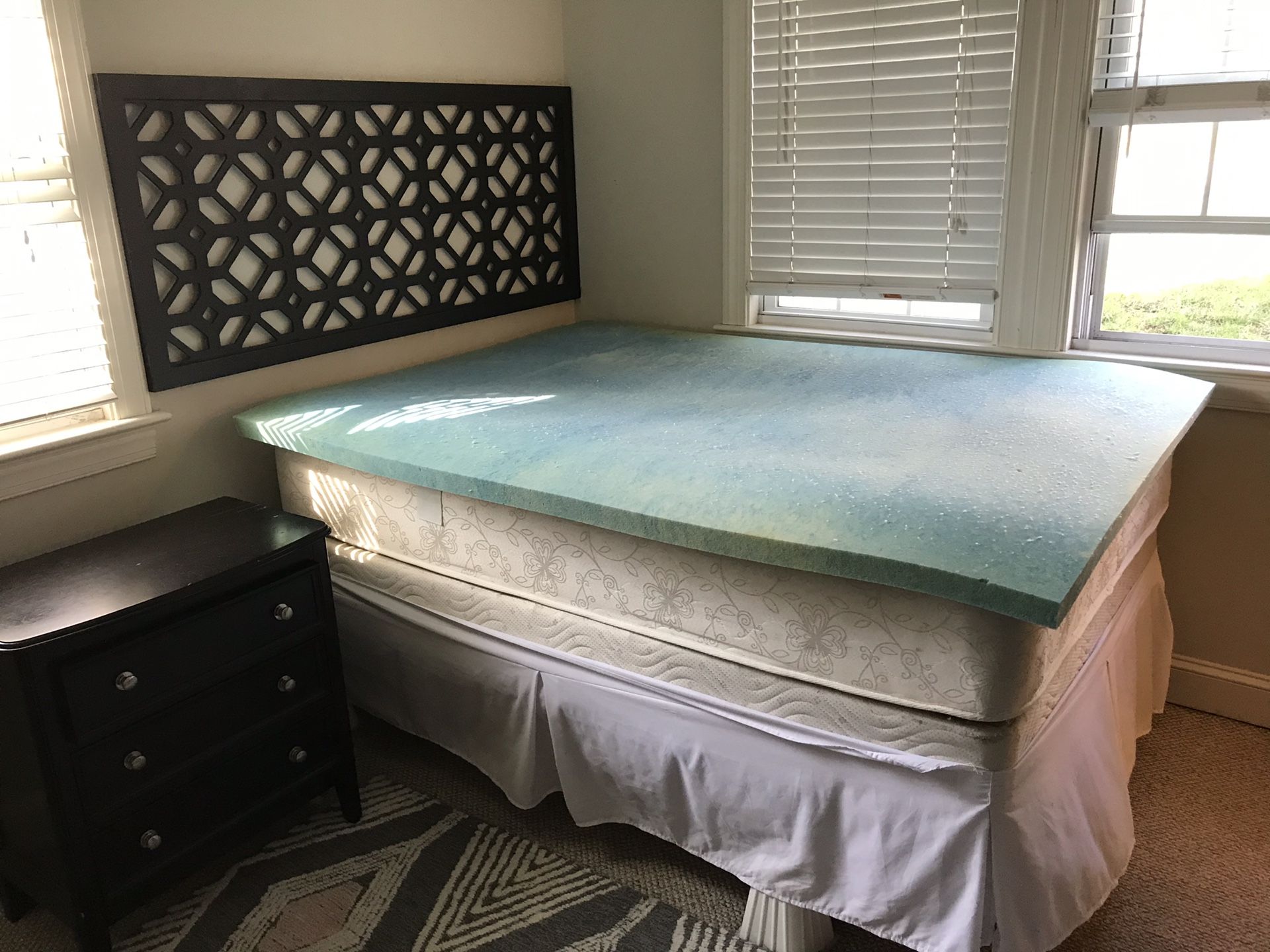 Full sized firm Beautyrest bed with box spring, bed frame, and stilts