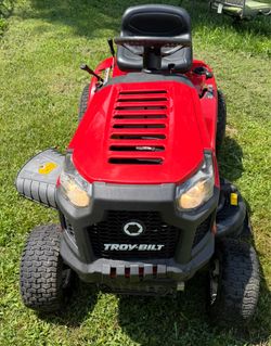 Troybilt riding mower / tractor 42”