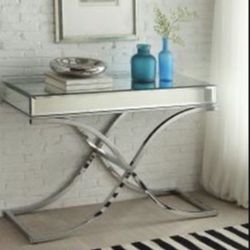 Brand New Mirror Consol Table 42 X 17 X 30“ High