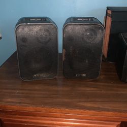 Optimus 900MHZ Wireless Speakers 