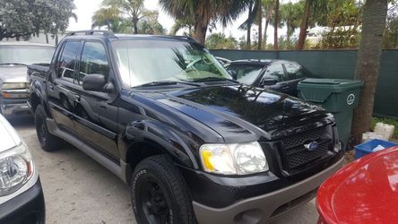 2003 FORD EXPLORER AUTO AC READY FOR THE BEACH FINANCING AVAILABLE FOR ALL CREDIT TYPE CALL OLIVER DRIVE TODAY
