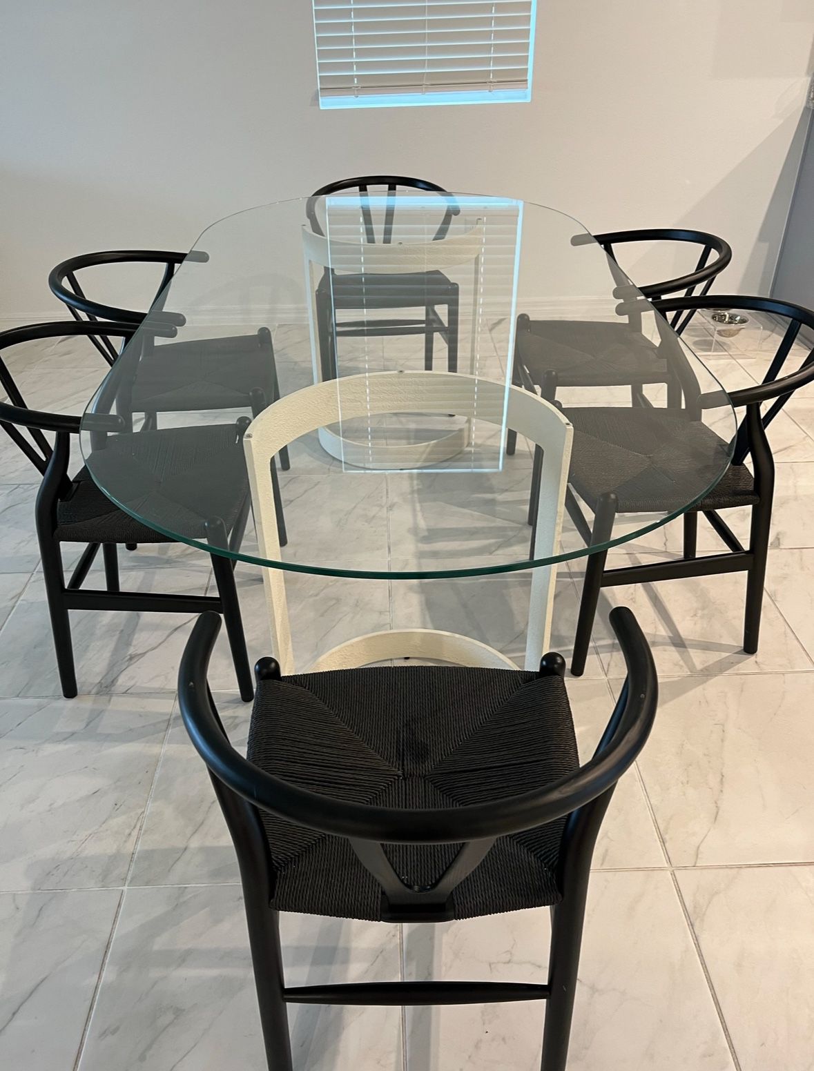 Crate And Barrel Modern Dining Table