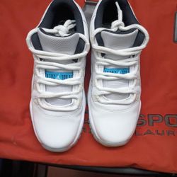 Air Jordan 11 Retro Low "Legend Blue"