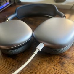 Apple AirPods Max Blue - Blue (lightly used)