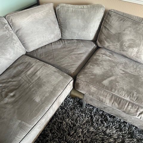 (3) PIECE SECTIONAL COUCH