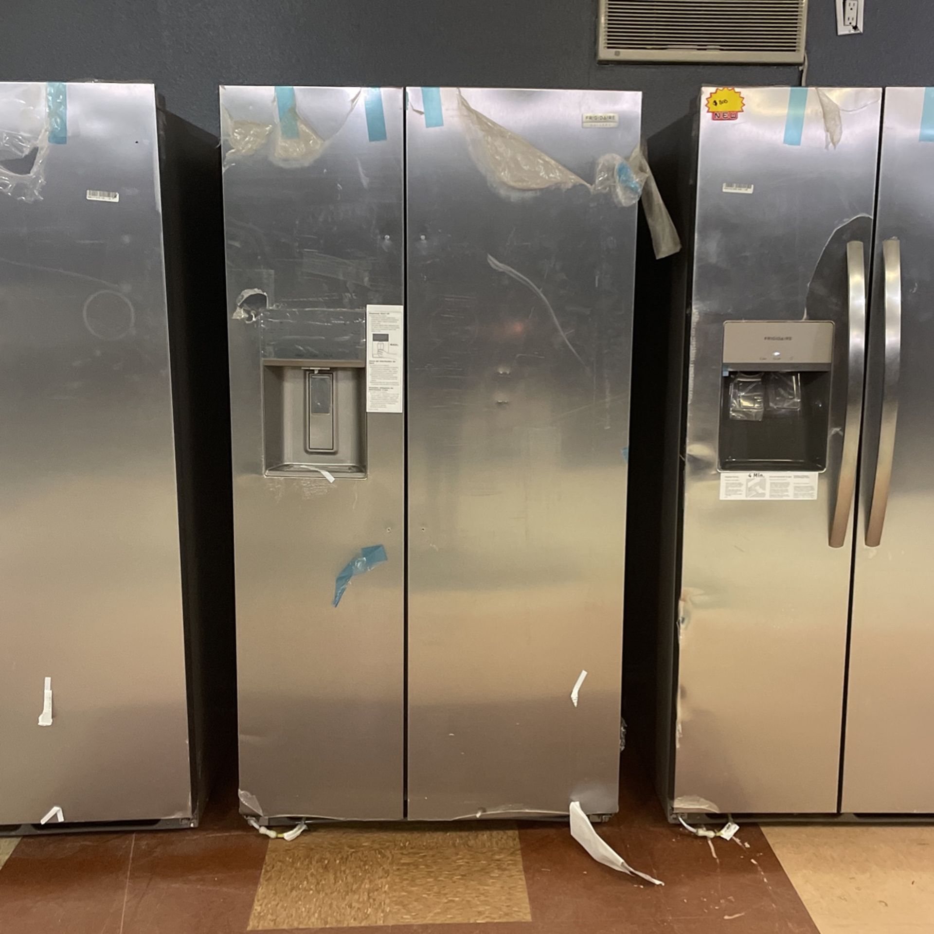 Counter Depth Frigidaire Gallery Side By Side Refrigerator‼️‼️