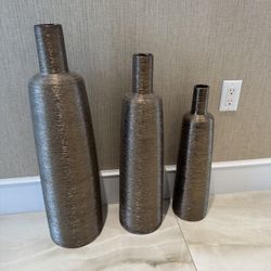 Set of three tall, textured, decorative floor vases - Excellent Condition 