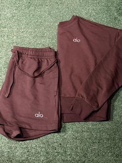 Alo Yoga Matching Set Shorts and Sweatshirt