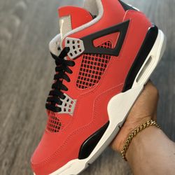Air Jordan 4 Toro Size 8.5