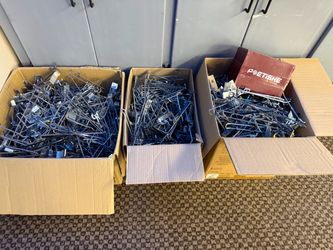 Slatwall hooks/pegs for retail stores/shops-hundreds of them