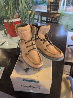 Florsheim Comfortech Tan Leather Lace-Up Boots