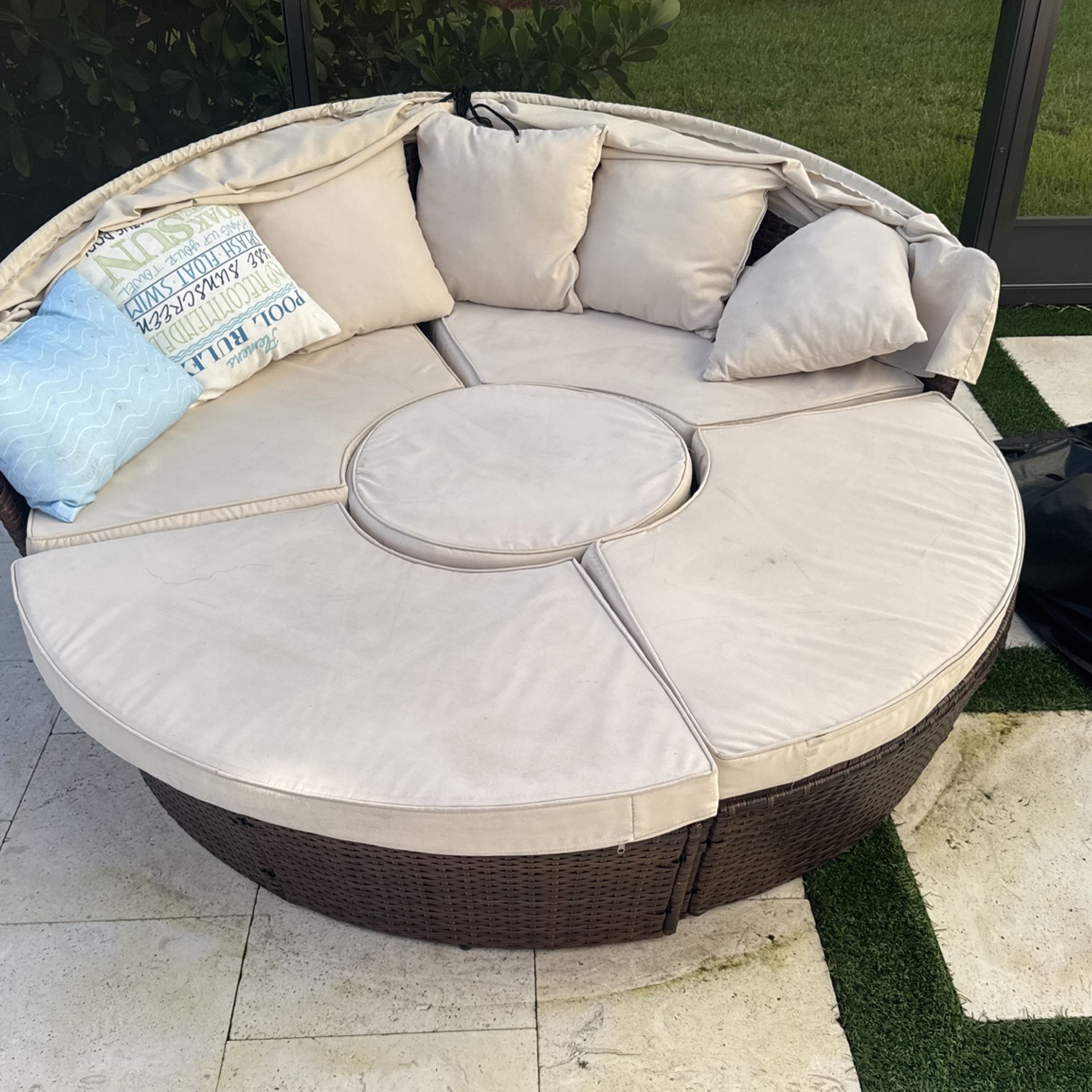 Pool Bed