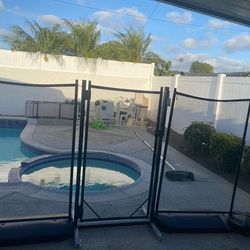 Guardian pool fence - No Hole / like NEW $850 OBO