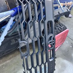 Tundra TRD grille