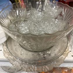 Large 12” Punch Bowl With Glasses 