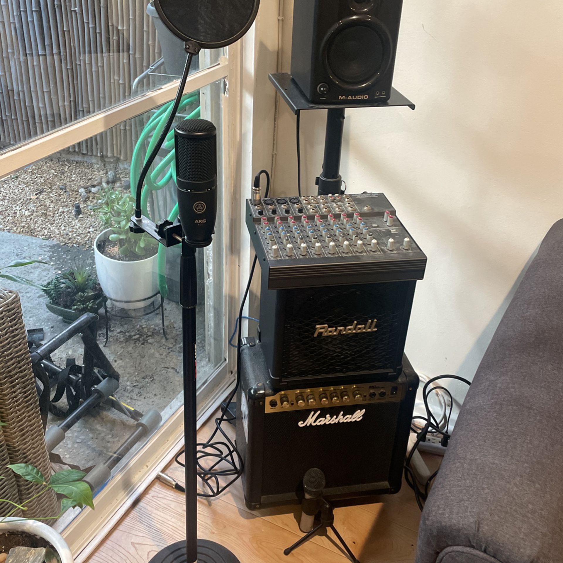 Portable Maki 4 Channel Marshall Amp With Randall Speaker Cabo 
