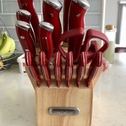 Farberware knives set with wooden holder