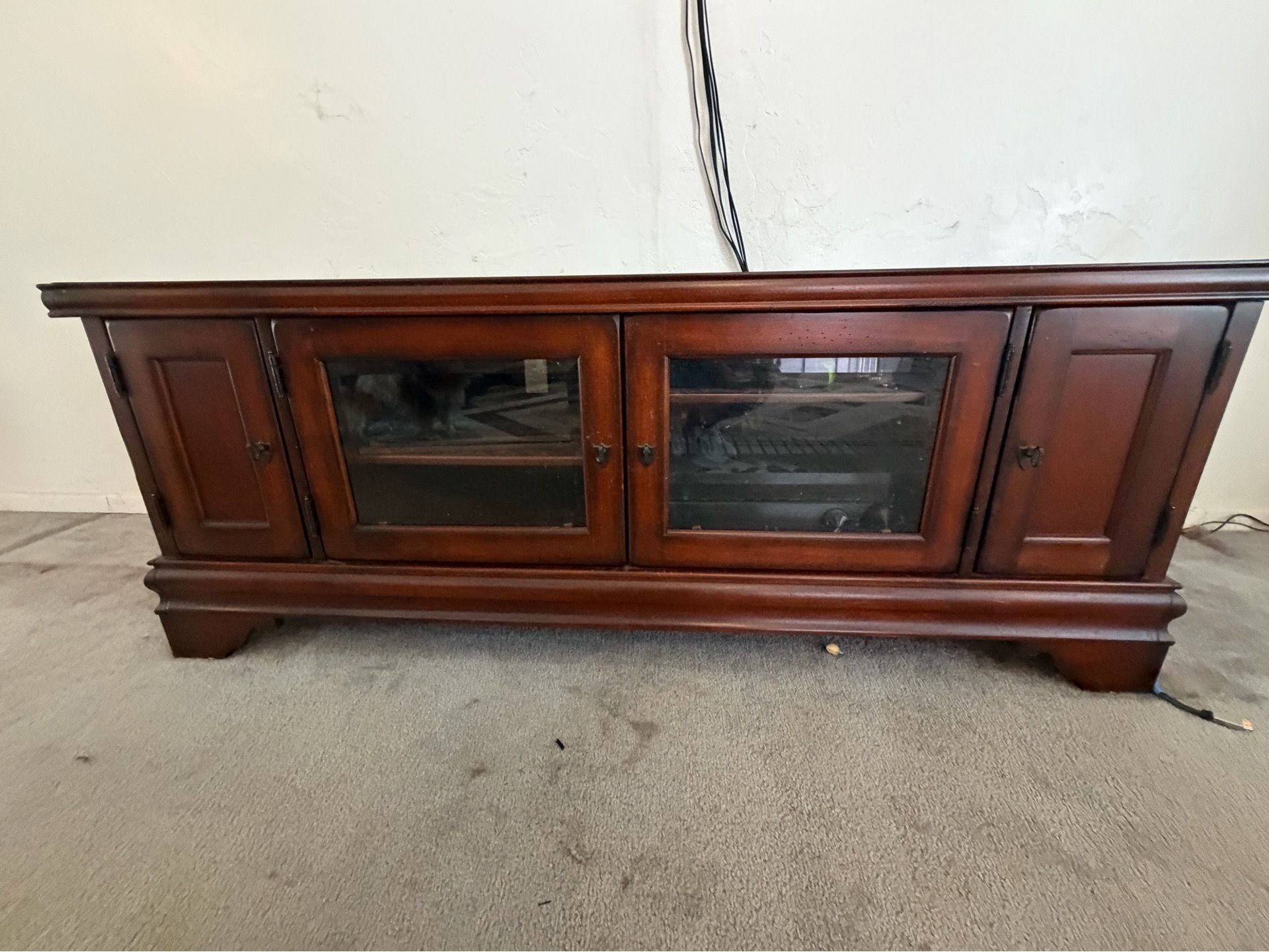 TV/Entertainment Stand