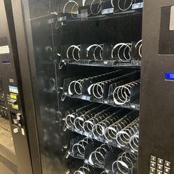 AP LCM REVISION DOOR SNACK VENDING MACHINE 30 DAY WARRANTY & FREE DELIVERY