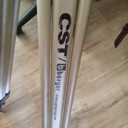 Levelling Tripod