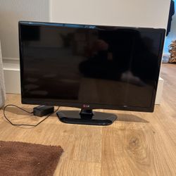 LG 24 Inch TV Or Monitor 
