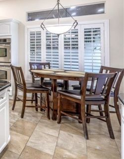 Dining table - expandable