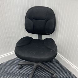 Office chair w/ wheels