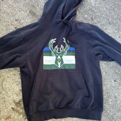 Baggy Milwaukee Bucks Hoodie